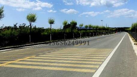 道路劃線(xiàn)振動(dòng)標(biāo)線(xiàn)的放置的功效和特點(diǎn)