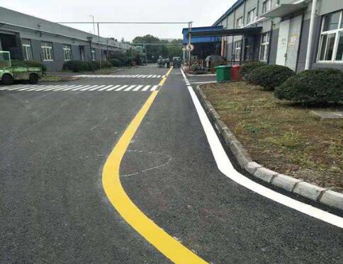 廠區道路劃線作用是什么，廠區道路劃線找誰？飛揚市政口碑好