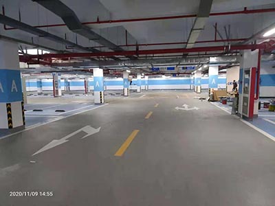 道路交通標線的顏色有幾種，道路標線道路劃線是什么顏色的標線？